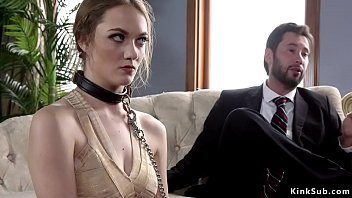 Petrec timp de calitate in prezenta unei escorte tinere si sexy